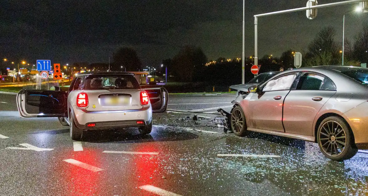 Ernstig ongeval met meerdere gewonden bij aanrijding - Foto 19