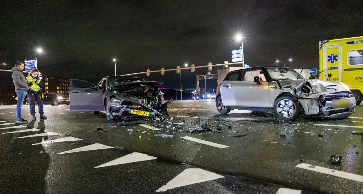 Ernstig ongeval met meerdere gewonden bij aanrijding - Foto 8