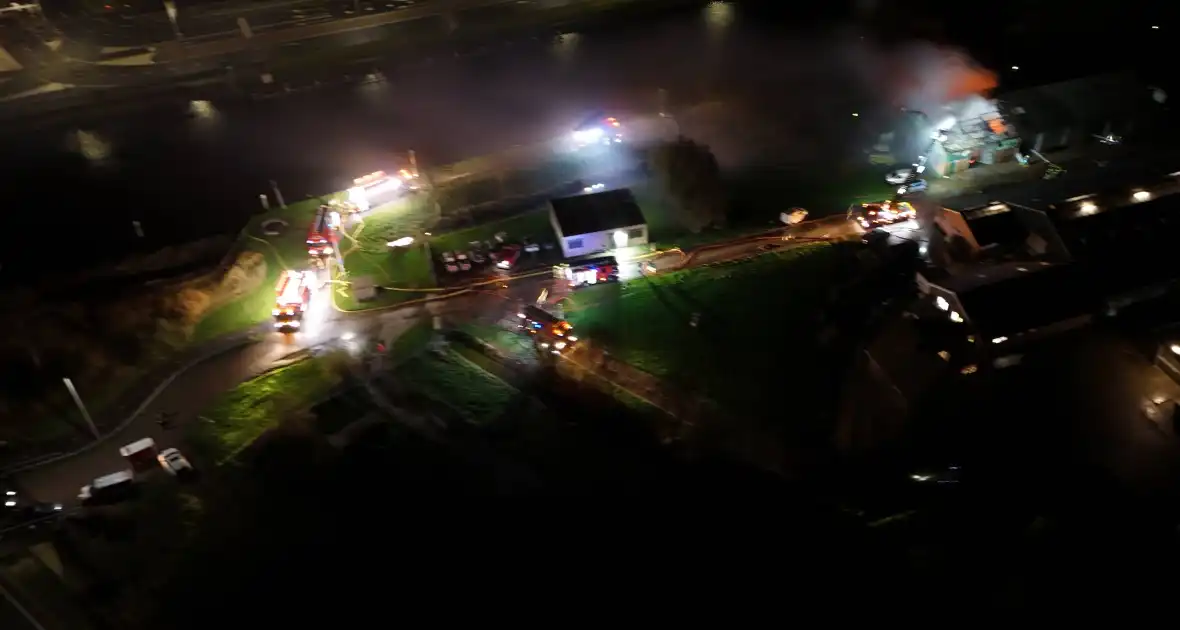 Paarden gered na brand in loods - Foto 1