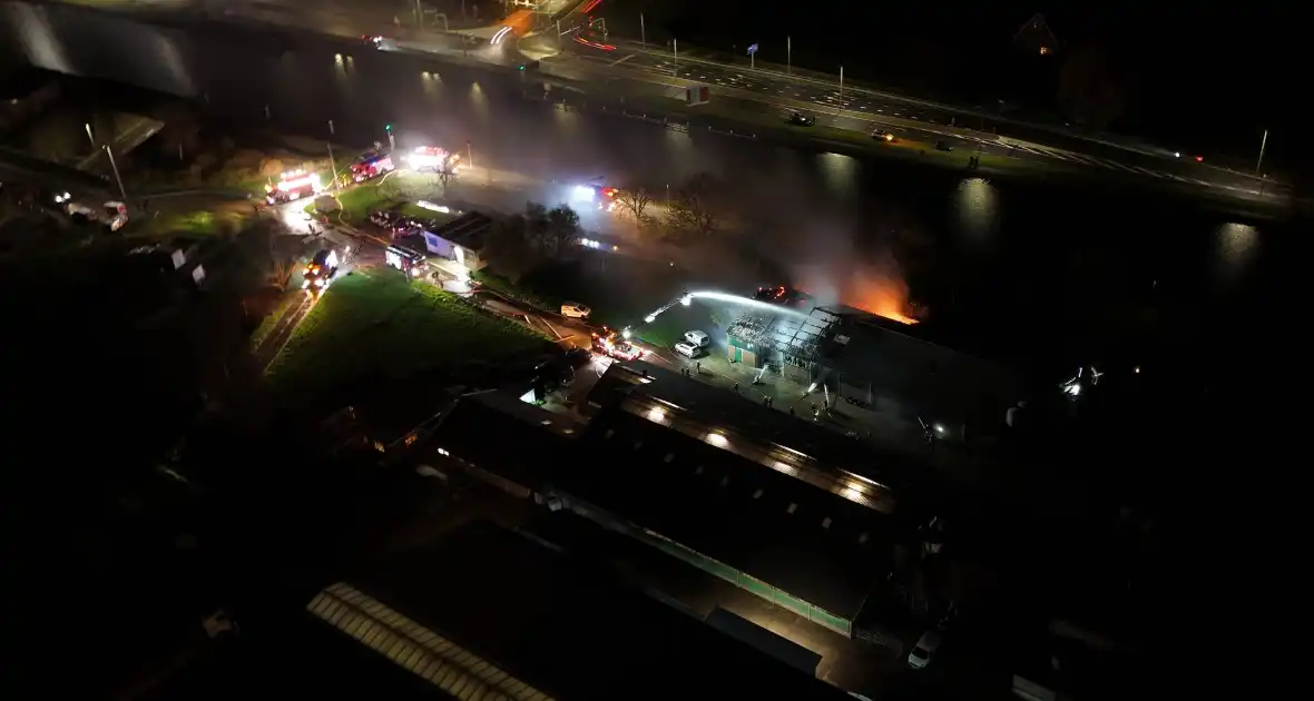 Paarden gered na brand in loods - Foto 2