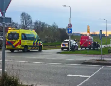Fietster gewond bij aanrijding met bestelbus