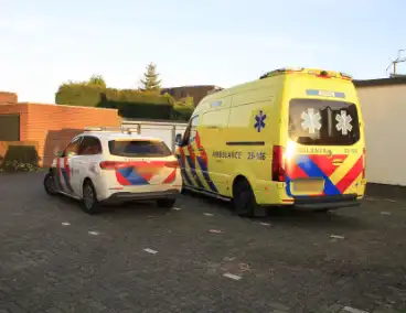 Scooterrijster raakt gewond bij val op oversteekplaats