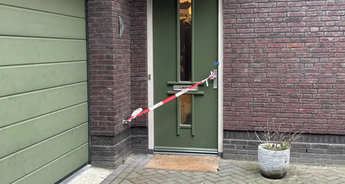Steekincident in woning leidt tot aanhouding verdachte - Foto 5
