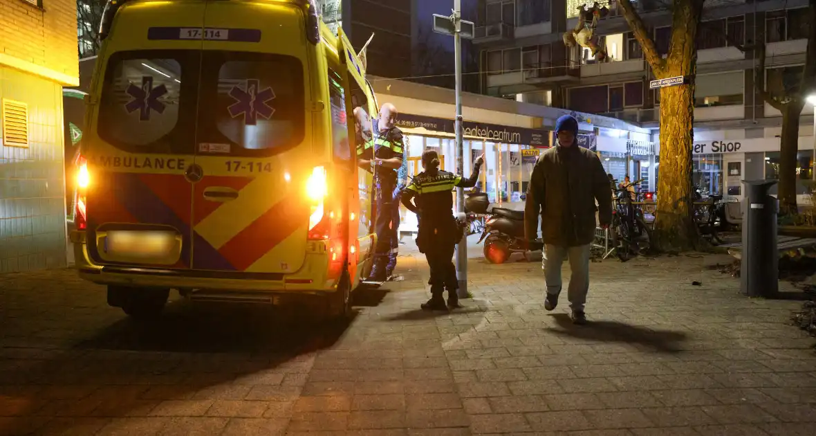 Vechtpartij onder jongeren leidt tot slachtoffers - Foto 6