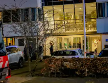 Containerbrand verwoest bijgebouw hotel