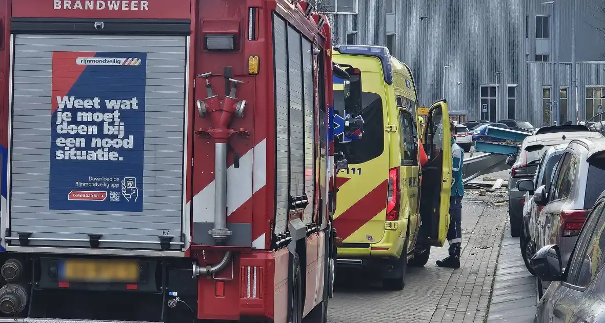 Bedrijfspand deels ingestort - Foto 1