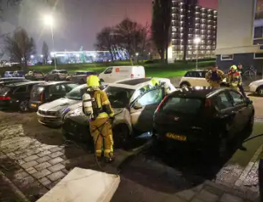 Auto's zwaar beschadigd door brand