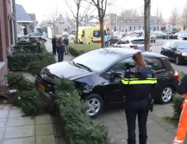 Bestuurder verliest controle over auto