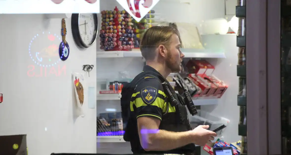 Overval op supermarkt en slagerij leidt tot grote politieactie - Foto 1