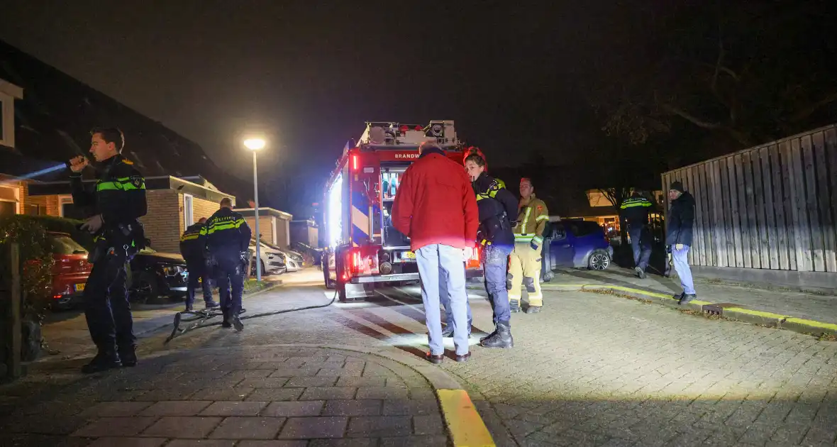Explosie leidt tot woningbrand en ontruiming van twaalf woningen - Foto 9