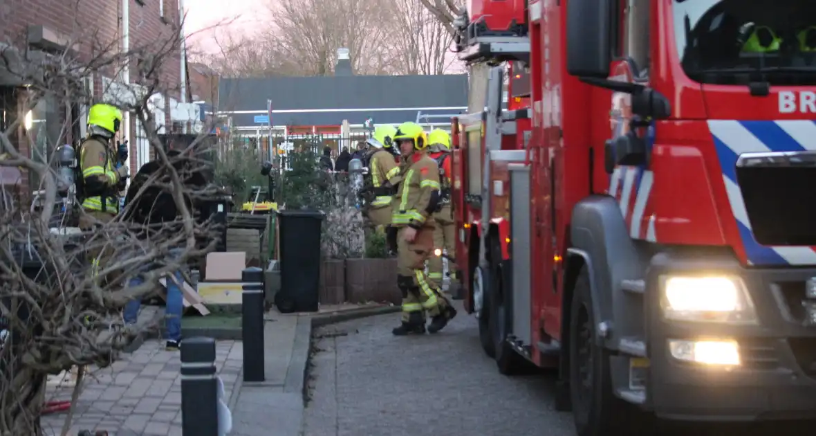 Brandweer schaalde op na melding woningbrand - Foto 1