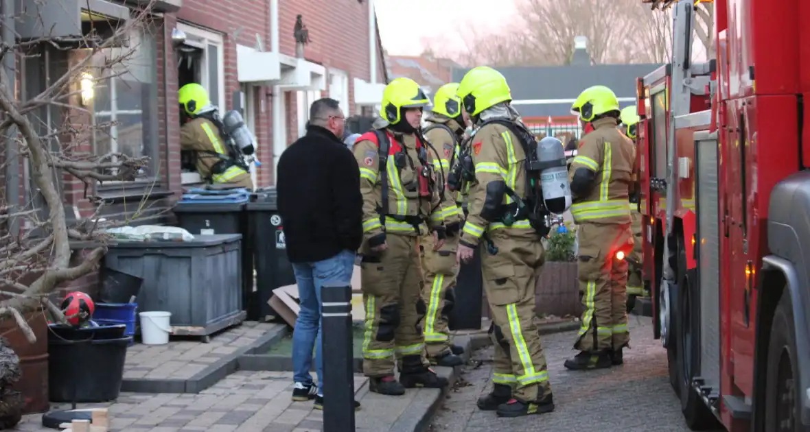Brandweer schaalde op na melding woningbrand - Foto 3