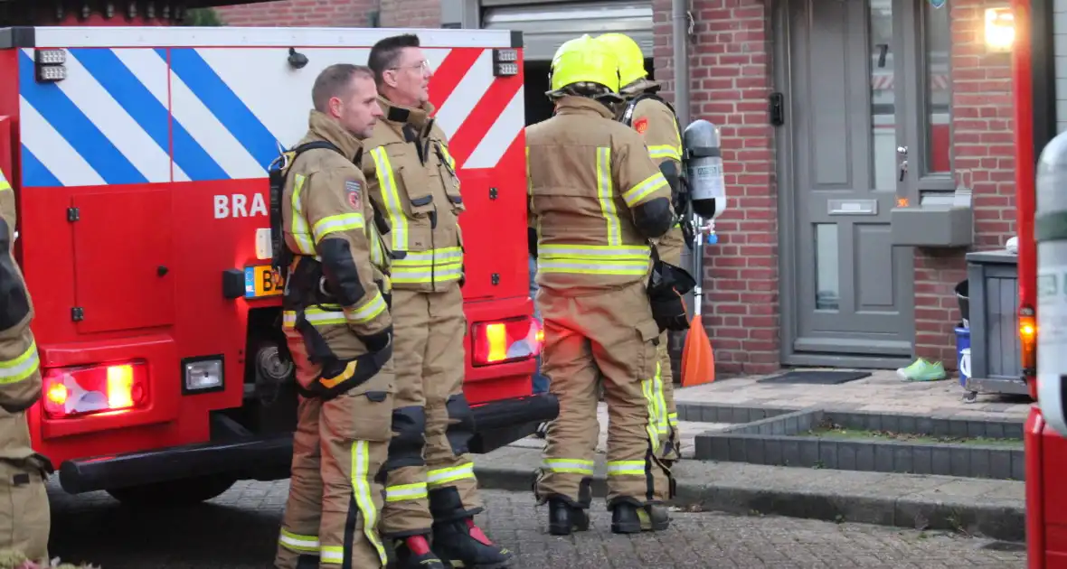Brandweer schaalde op na melding woningbrand - Foto 5