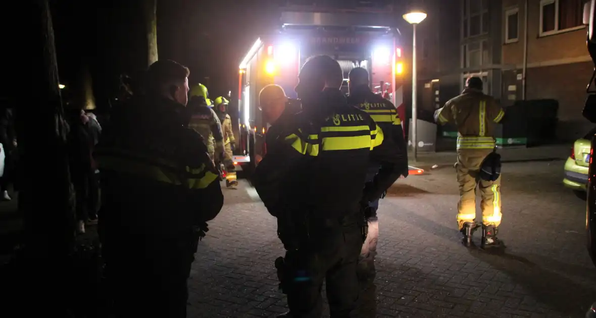 Brand in flatwoning leidt tot inzet brandweer - Foto 5