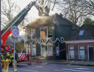 Grote brand in kraakpand