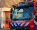 Vuurwerk ontploft in portiek, brandweer en politie doen onderzoek