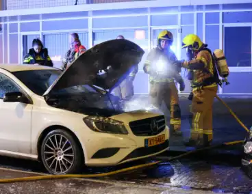 Autobrand onder controle na snelle inzet
