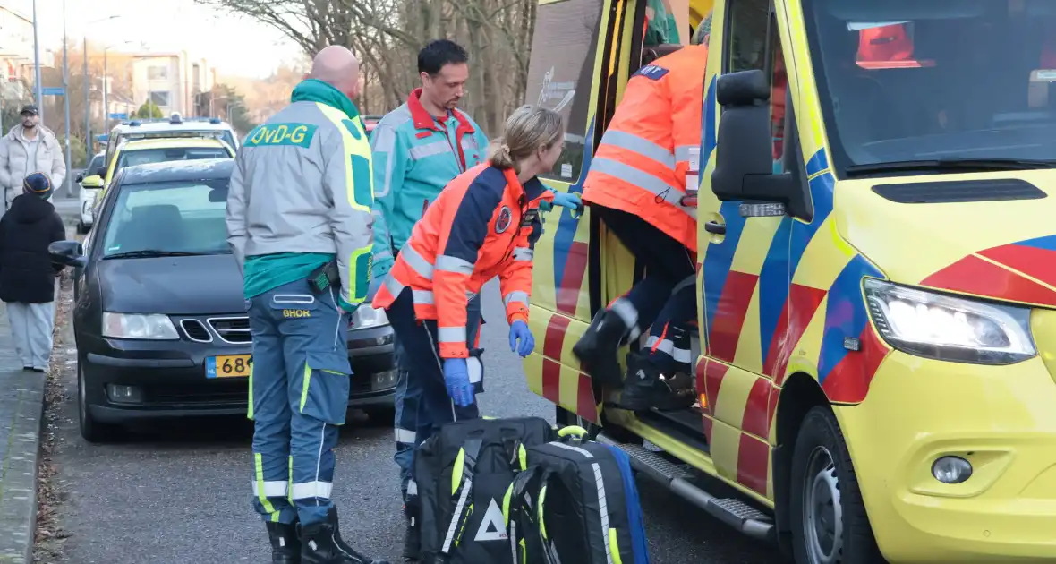 Brand in flatwoning leidt tot zwaargewonde - Foto 5
