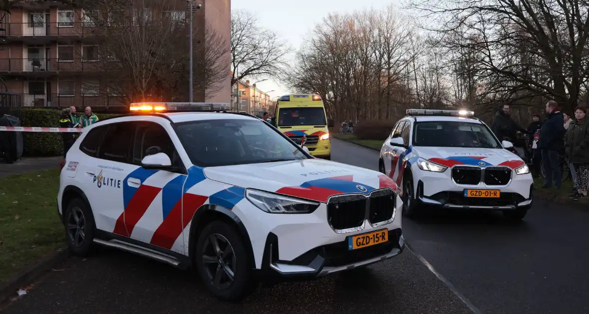 Brand in flatwoning leidt tot zwaargewonde - Foto 6