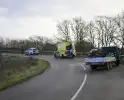 Frontale aanrijding veroorzaakt gewonde vrouw
