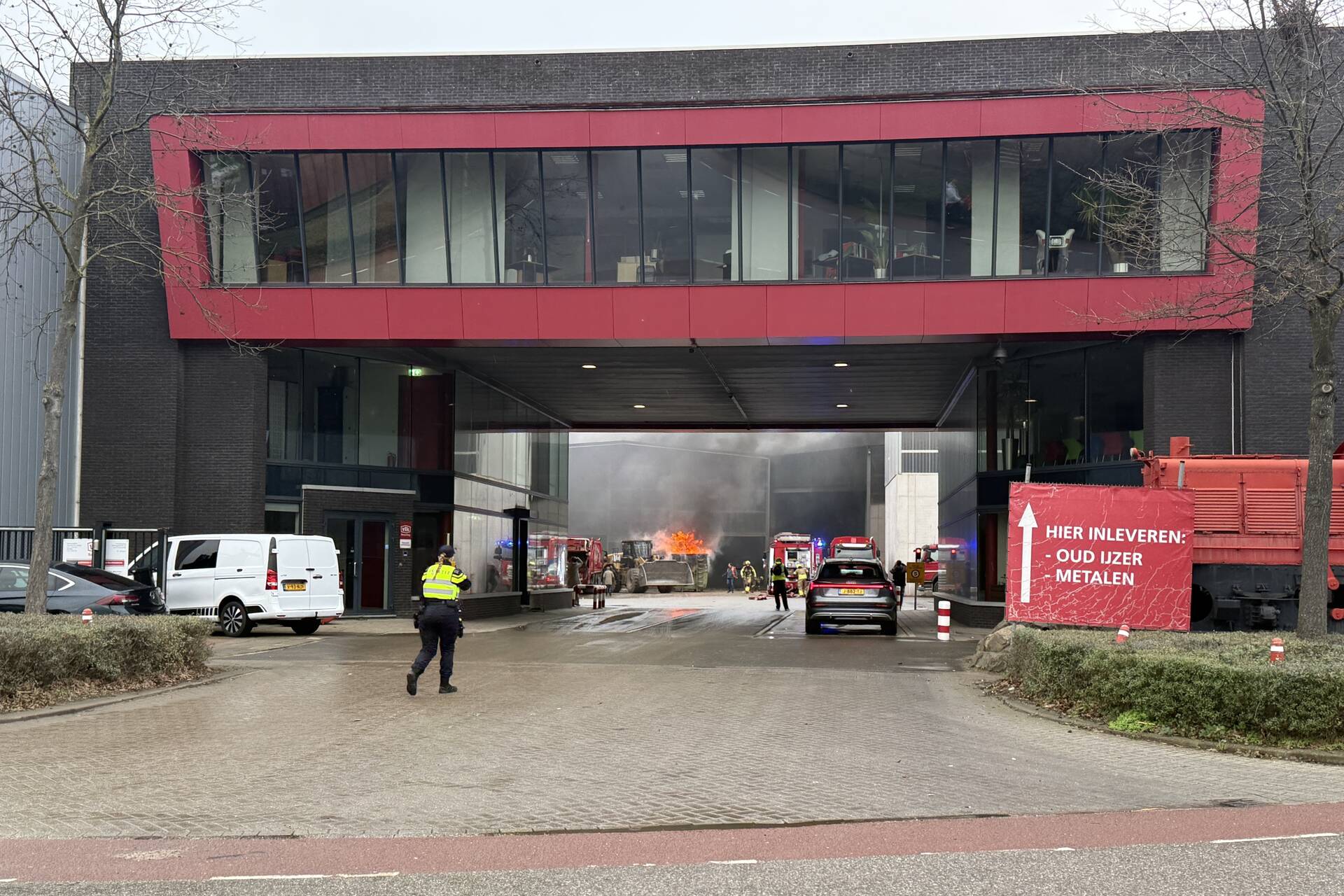 Twee branden op terrein van recyclingbedrijf | 112-nu.nl
