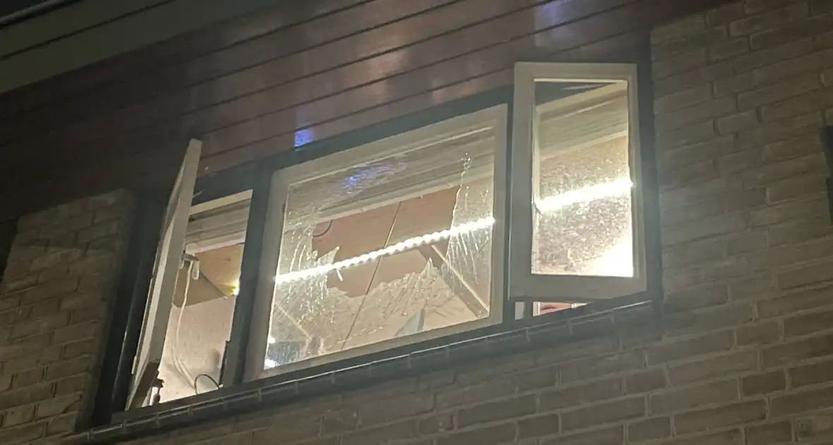 Ramen gesneuveld door vuurwerk