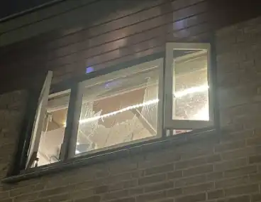 Ramen gesneuveld door vuurwerk