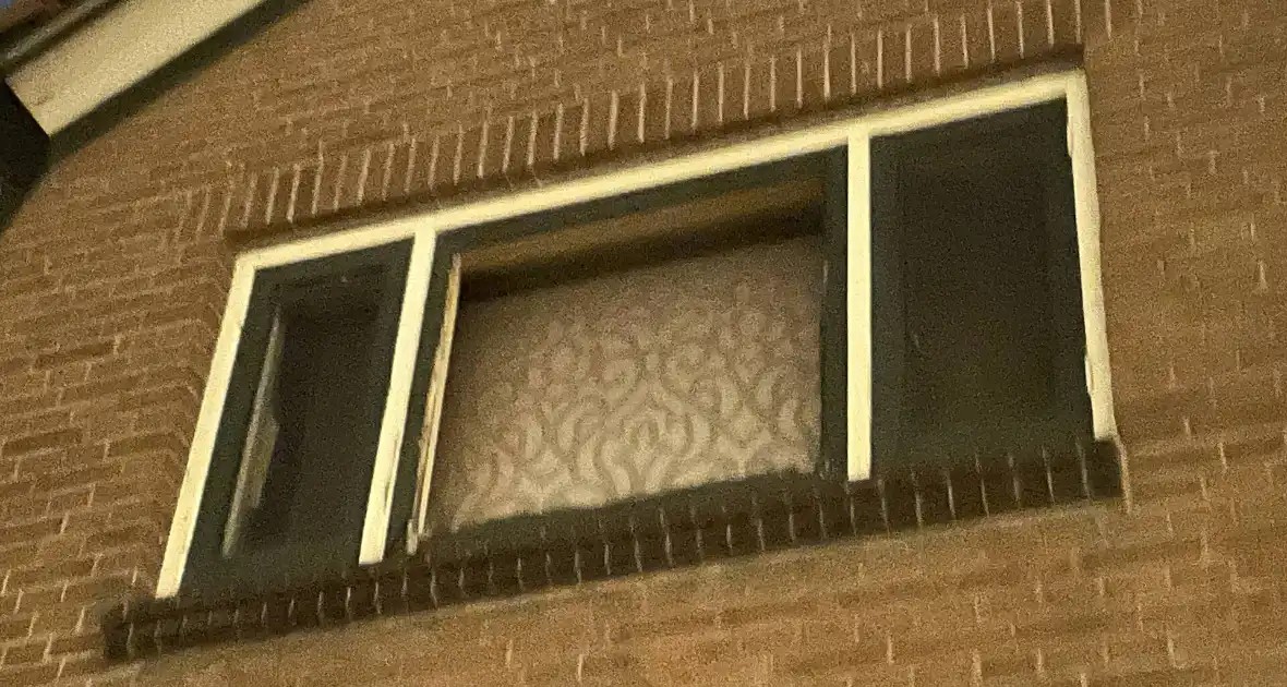 Ramen gesneuveld door vuurwerk - Foto 1