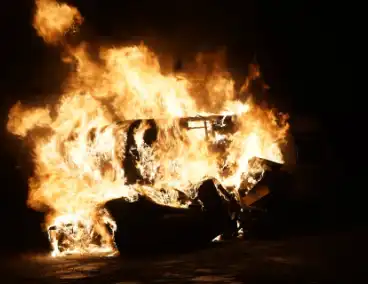 Caravan gaat in vlammen op