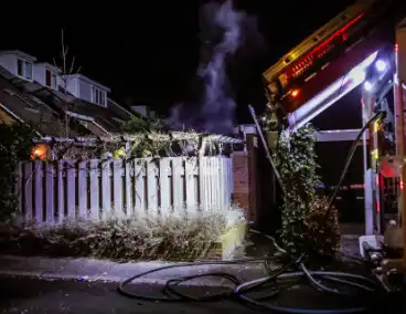 Brand ontdekt in schuur achter woning