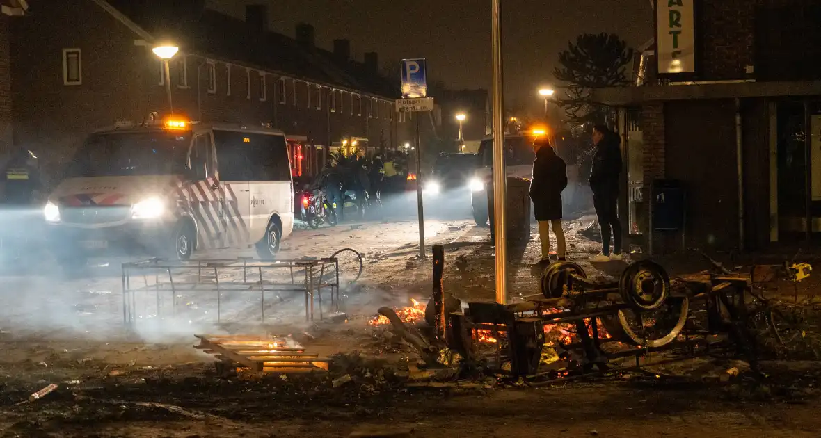 Meerdere aanhoudingen na onrust in straat