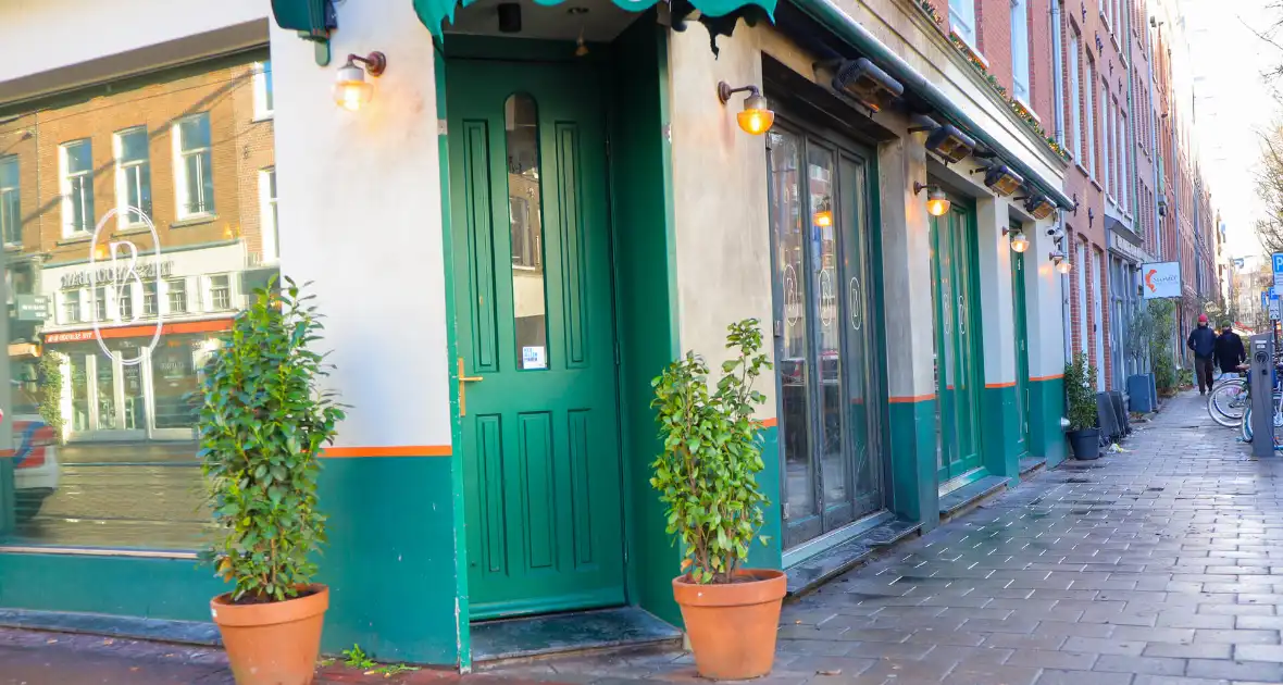 Politie onderzoekt explosie en brandstichting - Foto 2