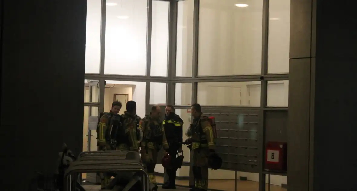 Vijfde etage ontruimd door brandlucht - Foto 3