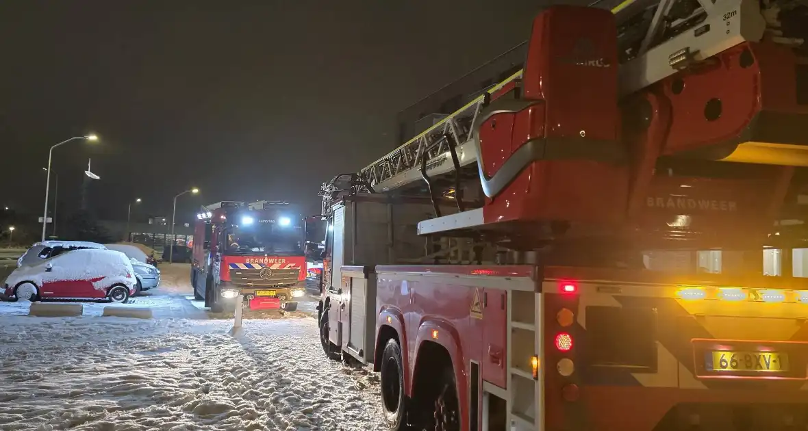 Vijfde etage ontruimd door brandlucht - Foto 5
