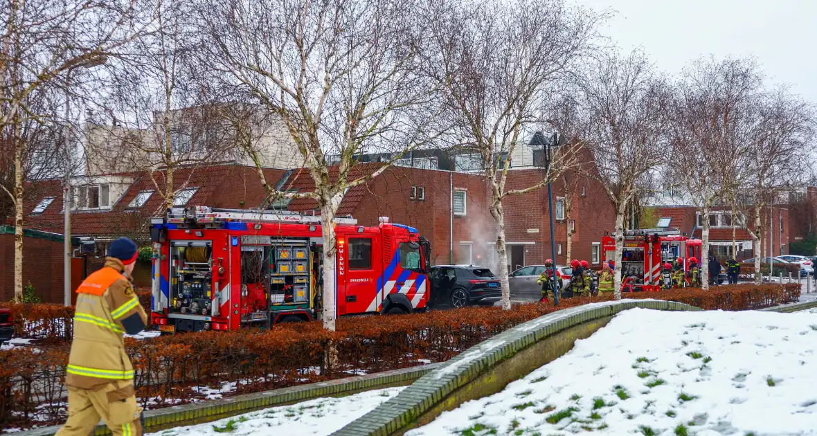Brand in woonwijk vergt uitgebreide hulpverlening - Foto 5