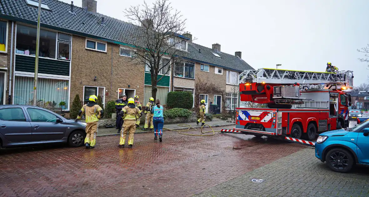 Bewoners niet thuis tijdens zolderbrand - Foto 5