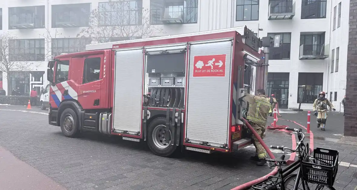 Brand in parkeergarage zorgt voor grote inzet brandweer - Foto 2