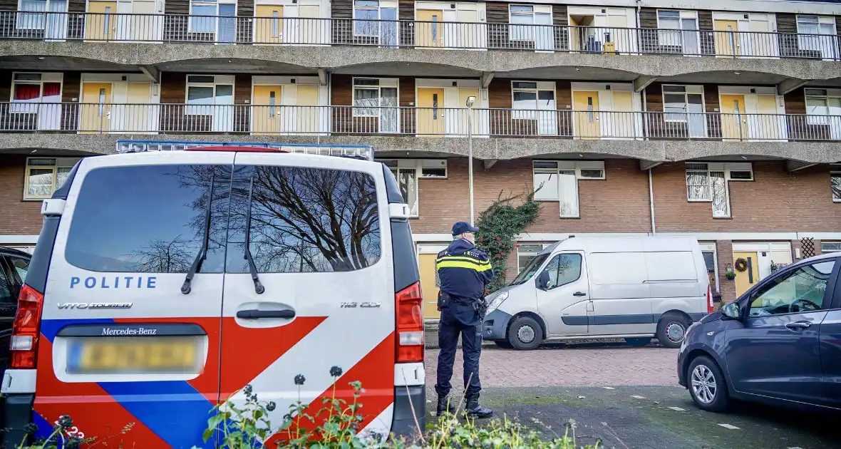 Onderzoek naar dood vrouw in woning
