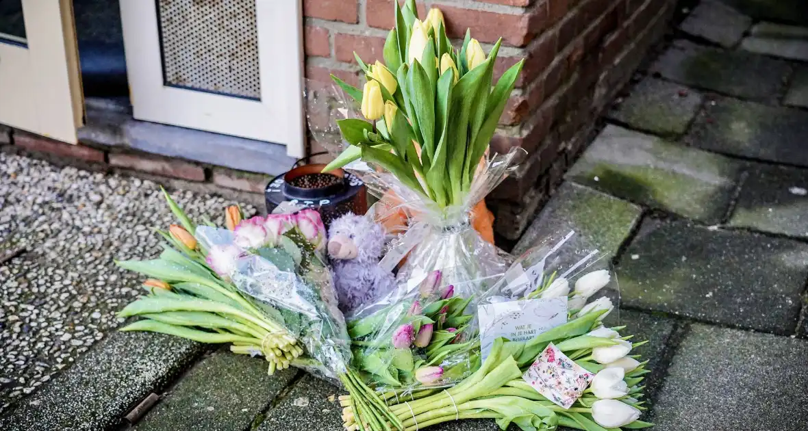 Onderzoek naar dood vrouw in woning - Foto 8