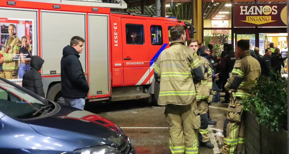 Brand in kantoorpand leidt tot ontruiming