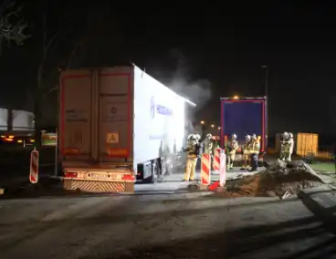 Brand aan trailer vrachtwagen onder controle