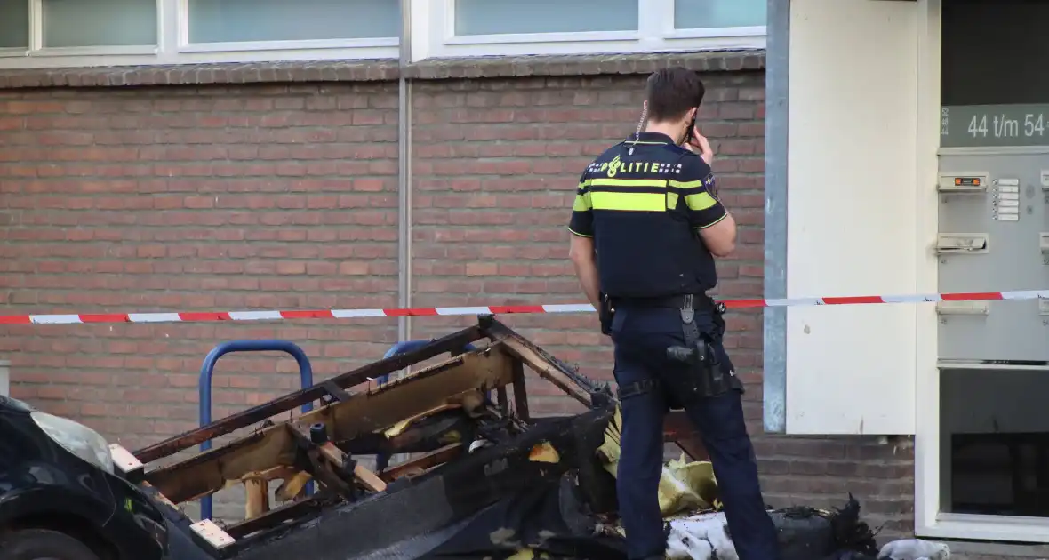 Brand in woning leidt tot afzetting van de straat - Foto 10