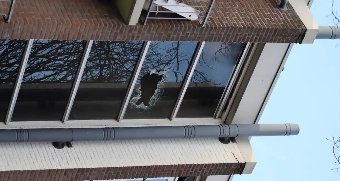 Brand in woning leidt tot afzetting van de straat - Foto 16