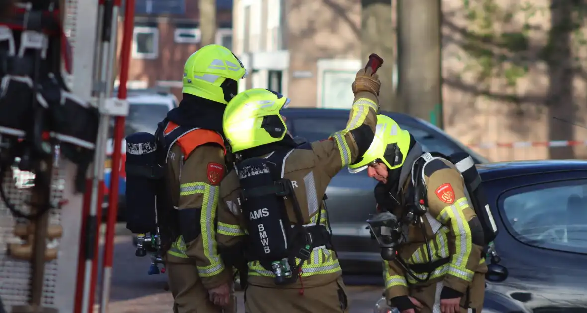 Brand in woning leidt tot afzetting van de straat - Foto 7