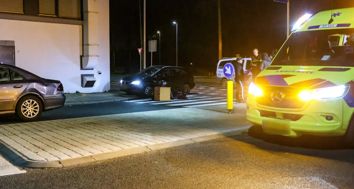 Taxi botst met thuisbezorger op fietspad - Foto 7