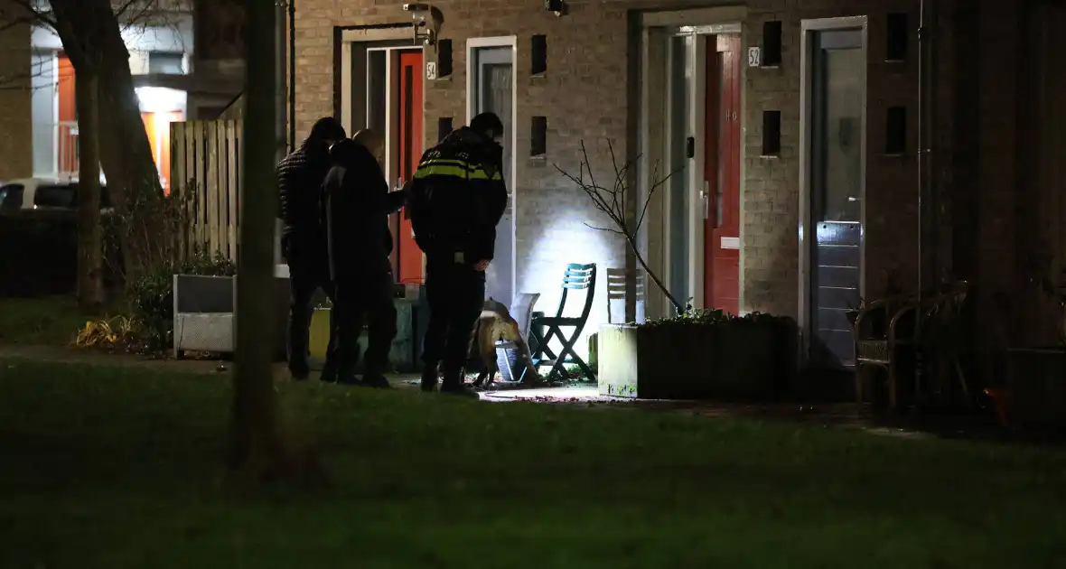 Twee zwaargewonden aangetroffen na mishandelingen - Foto 1