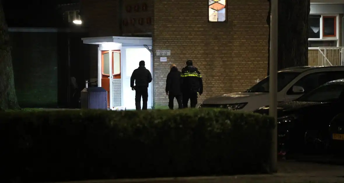 Twee zwaargewonden aangetroffen na mishandelingen - Foto 8