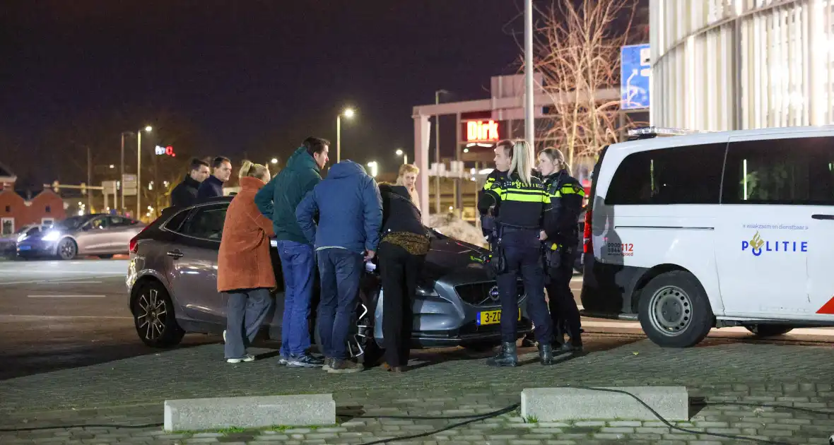 Vechtpartij bij verkeersruzie bezoekers Vrienden van Amstel - Foto 5