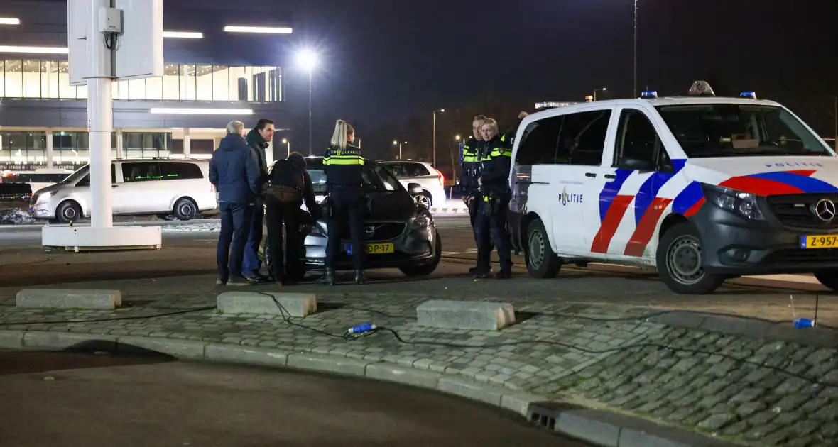 Vechtpartij bij verkeersruzie bezoekers Vrienden van Amstel - Foto 6