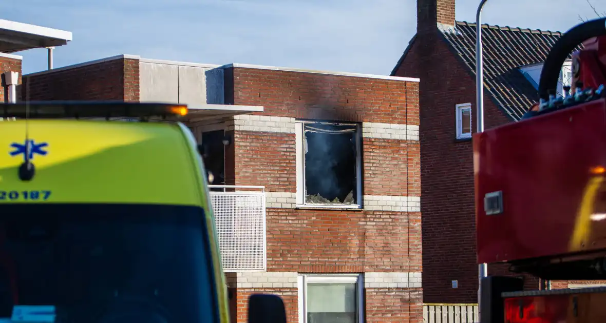 Dode en veel schade na woningbrand - Foto 1